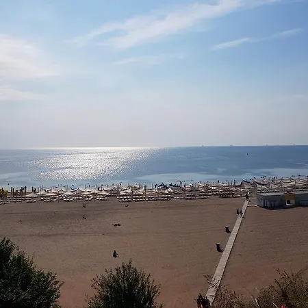 Apartment Faleza Nord Summer